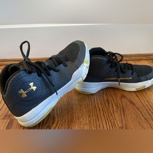 Boys youth size 4 Under Armour sneakers